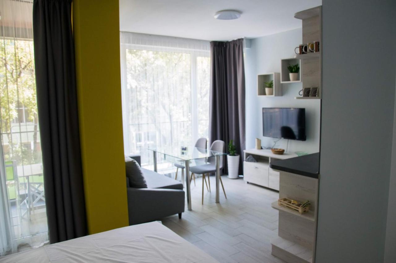 Apartments Siyana Varna Bagian luar foto